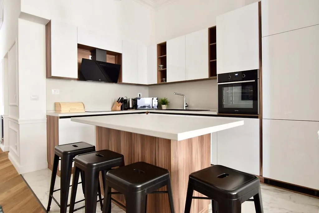 Luxury Apartment By Hi5 - Bazilika Suite Budapešť 0*,  Maďarsko